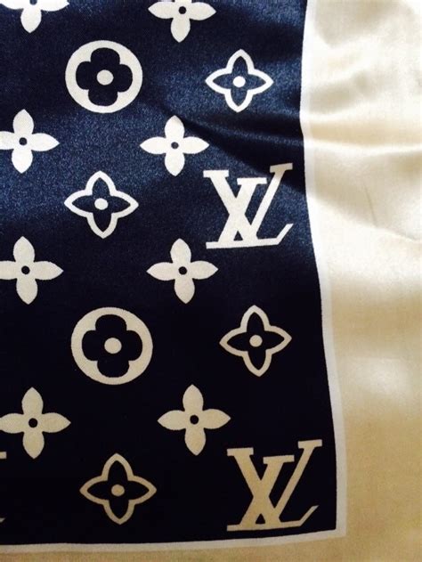 how to spot a fake louis vuitton monogram scarf|louis vuitton cheetah scarf.